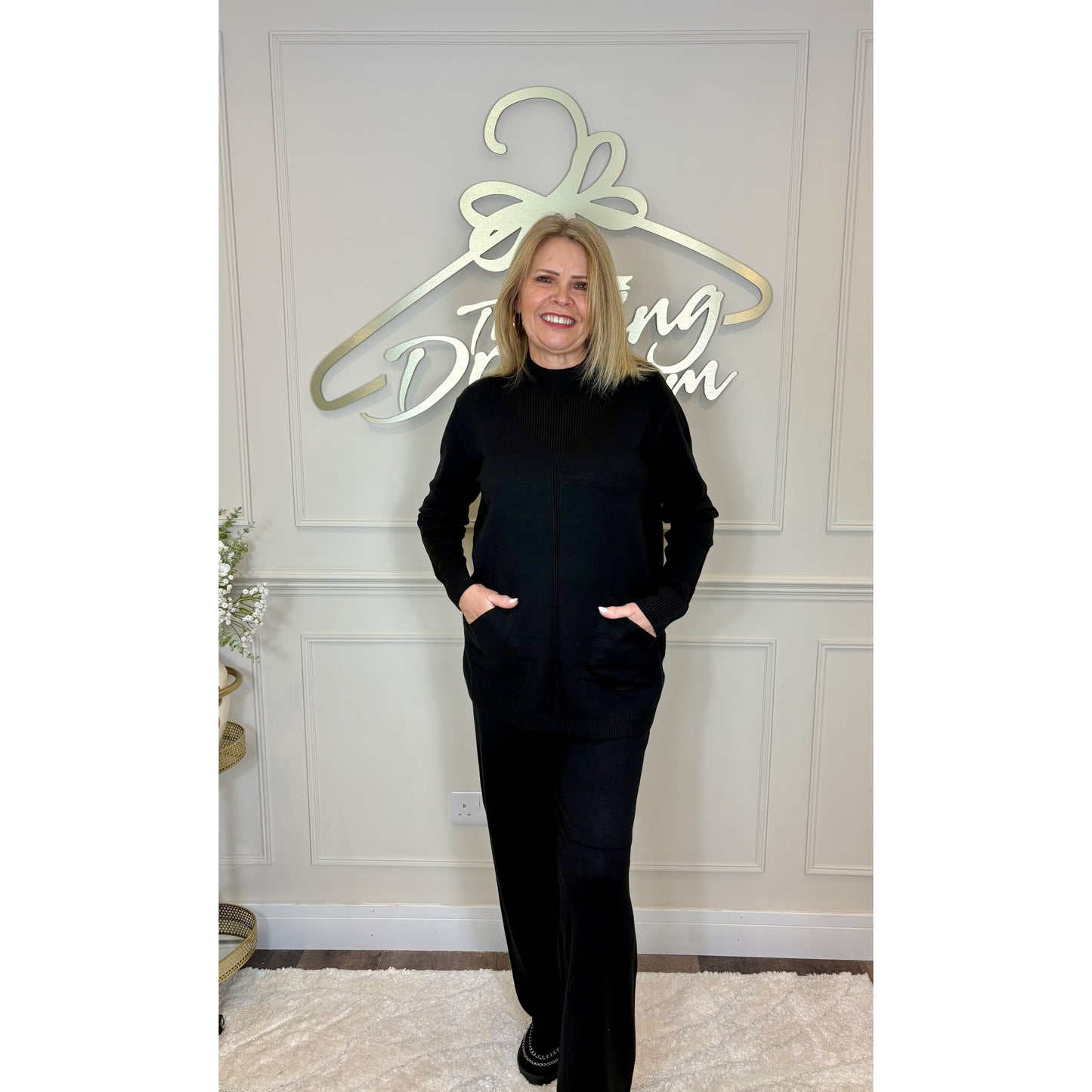 Turtle Neck Loungesuit in Black