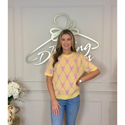 Scalloped Short Sleeve Heart Jumper in Yellow