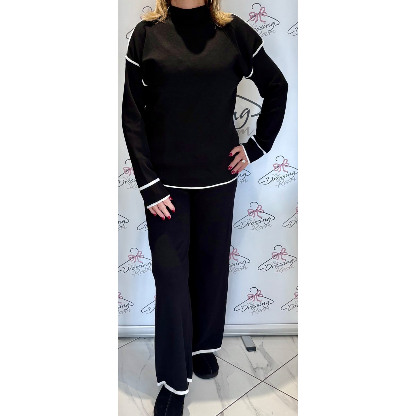 Knitted Loungesuit with Piping Detail in Black