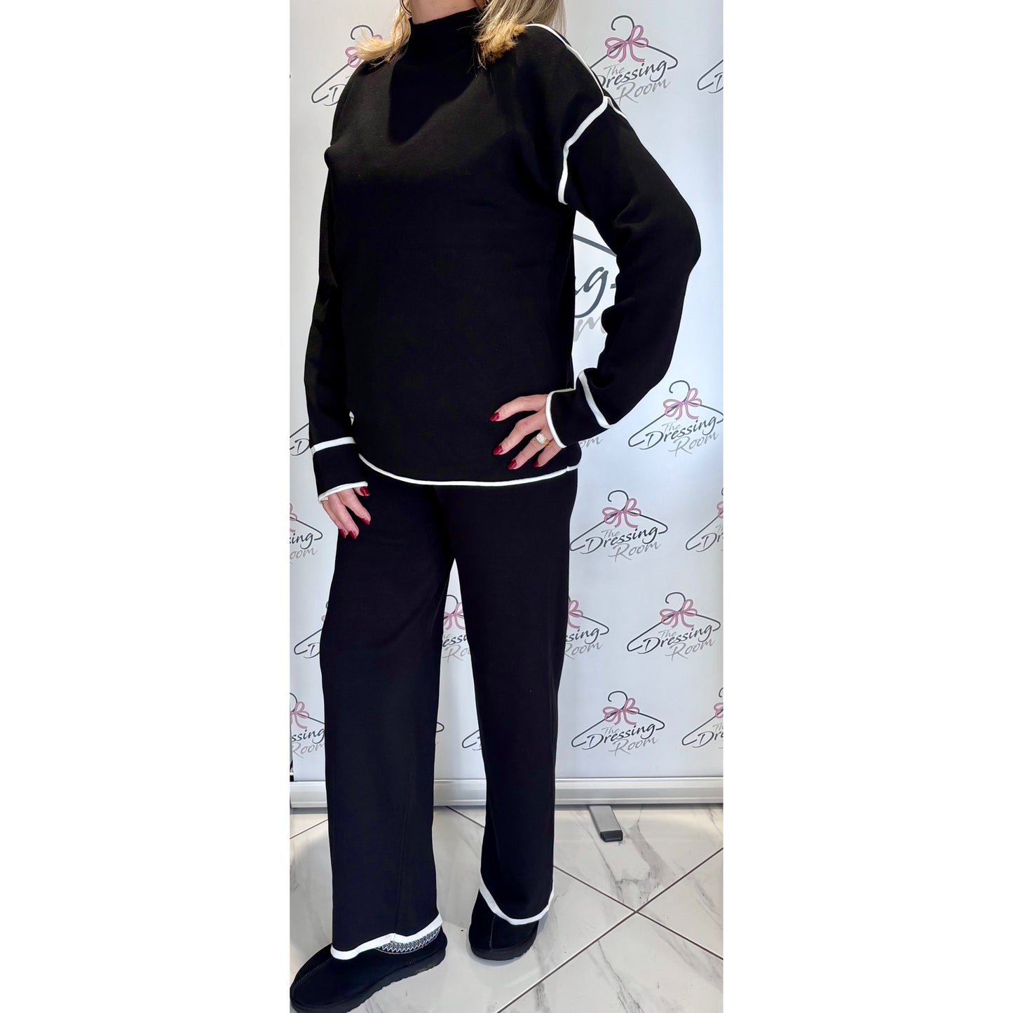 Knitted Loungesuit with Piping Detail in Black
