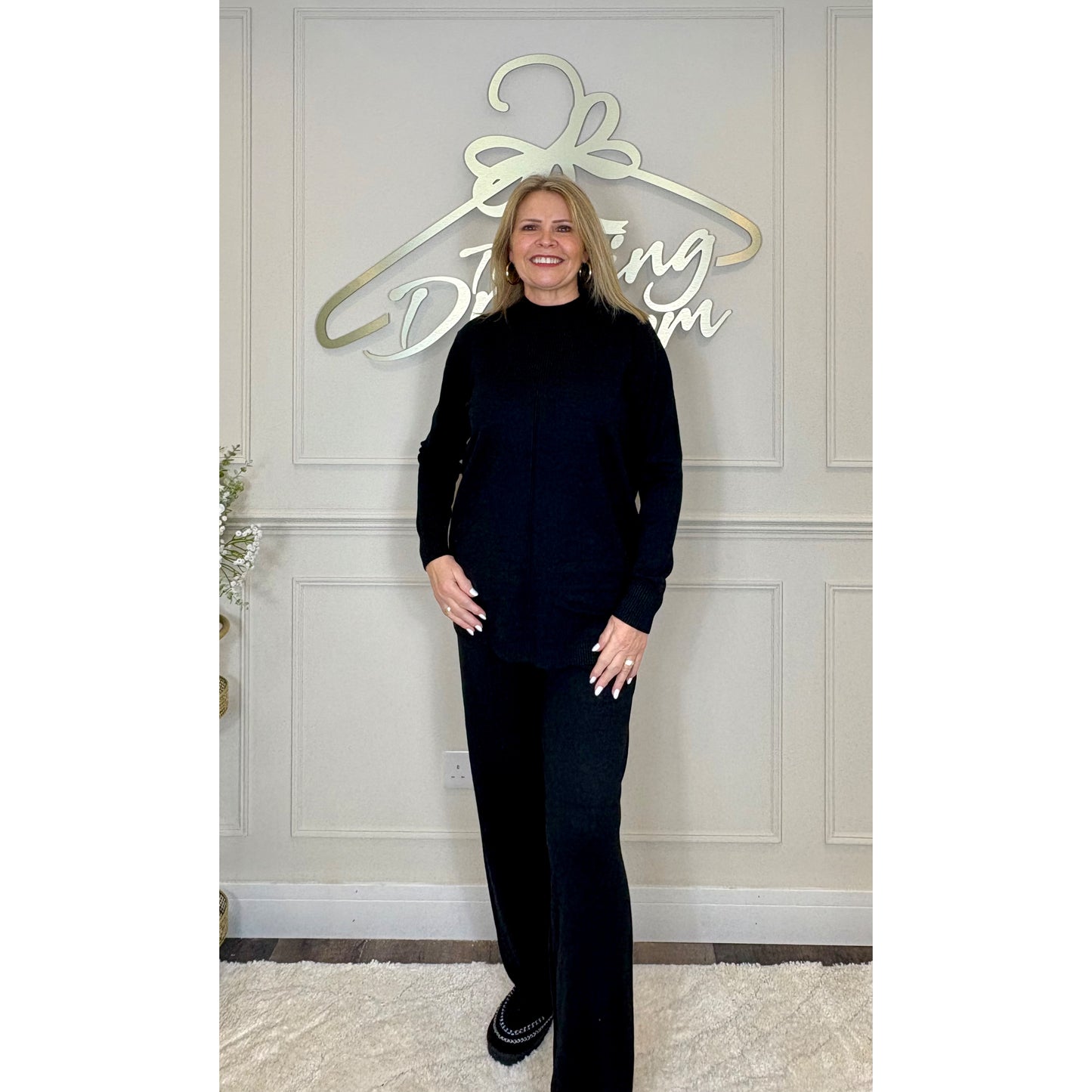 Turtle Neck Loungesuit in Black