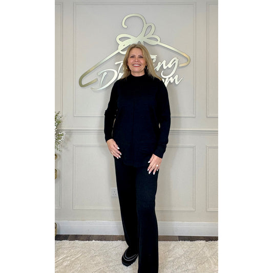Turtle Neck Loungesuit in Black