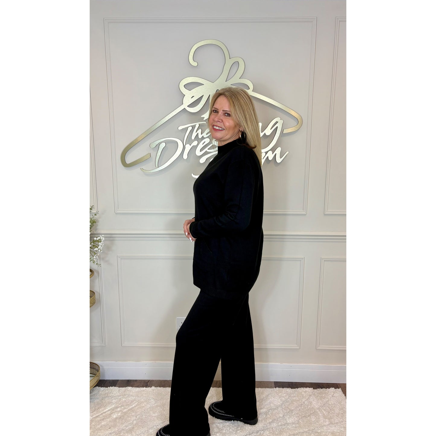 Turtle Neck Loungesuit in Black